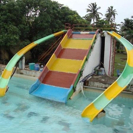 ปาลิบีชรีสอร์ท Malad ภายนอก รูปภาพ